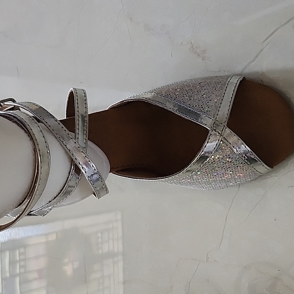 Dancing shoes - Picture 4 of 6